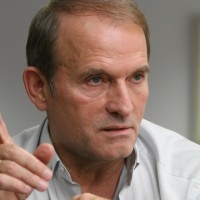 Медведчука оставили под домашним арестом