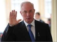 Азаров требует в украинском суде отменить санкции против себя