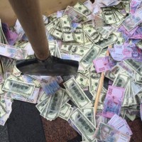 Хто хоче стати мільярдером. 10 фаворитів "Великого будівництва" від улюбленців Зеленського до оточення Труханова