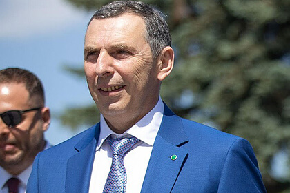 "Кошелек Зеленского". Кто такой Сергей Шефир, в машину которого стреляли